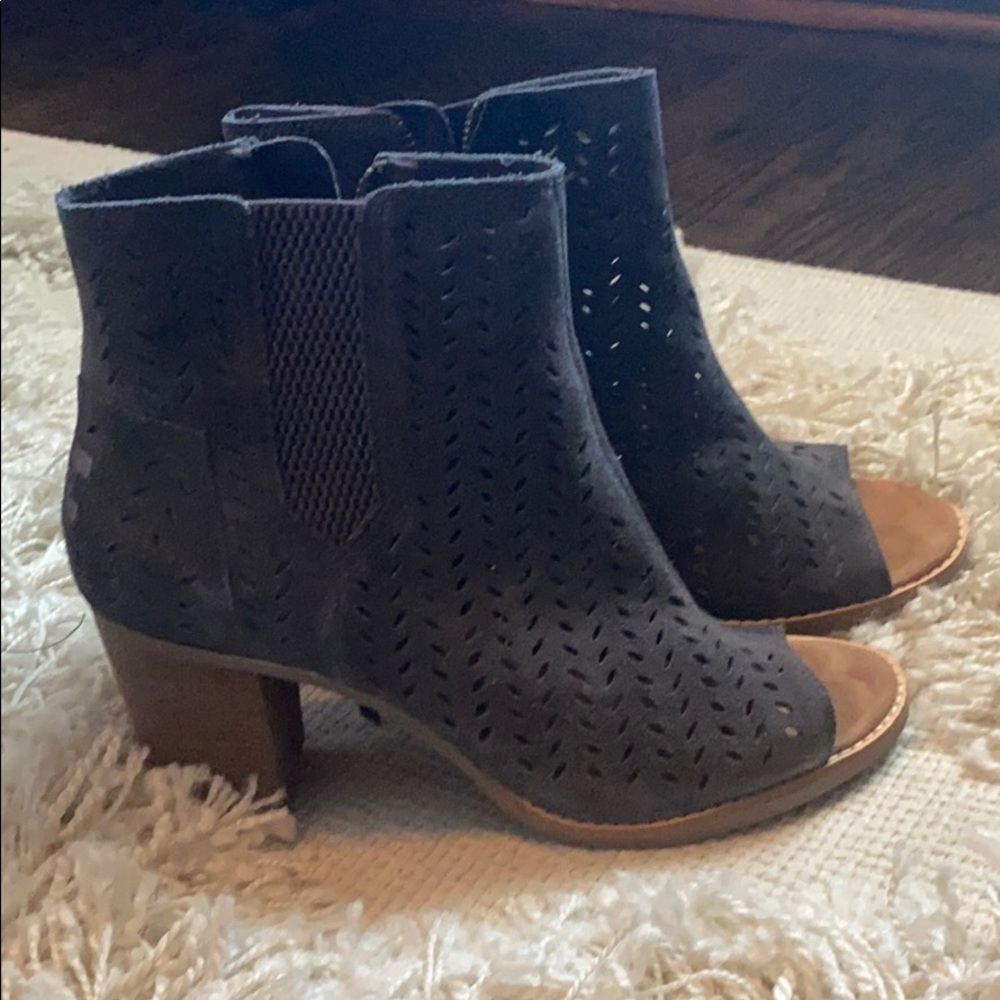 Toms open toe booties